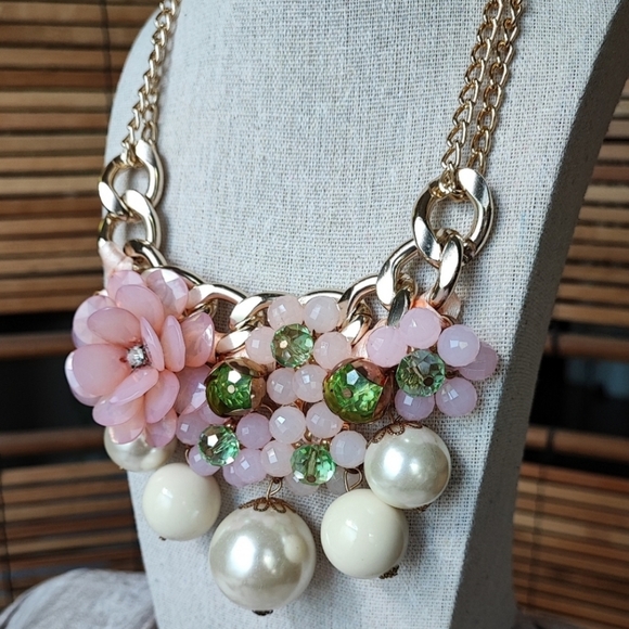 J. Crew Light Mint GREEN Gold Tone Glass Stone Bracelet Lifesaver Clasp NWOT - Picture 9 of 9